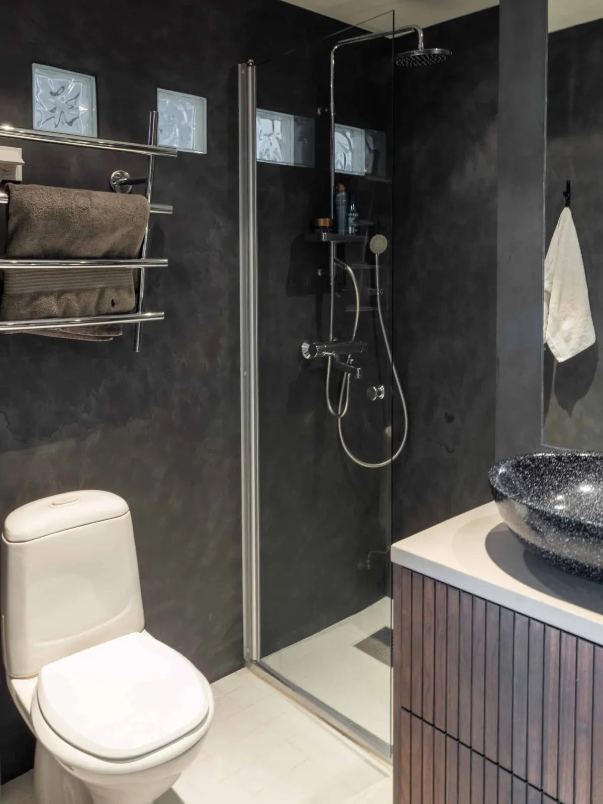 Kylpyhuoneremontti kesto – jopa 50 % nopeammin pinnoittamalla